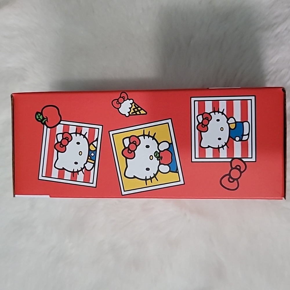 🎀 Hello Kitty Block Figure - Picture 2 of 5